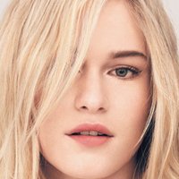 Leven Rambin Çıplak