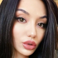 Lilit Vanyan Çıplak
