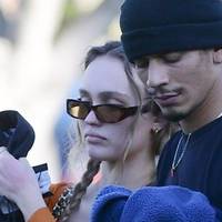 Lily-Rose Depp Çıplak