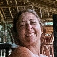 Linda C. Santana Çıplak