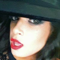 Linda De Morrer Çıplak