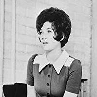 Linda Thorson Çıplak