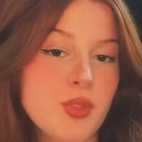 Line Schultz Çıplak