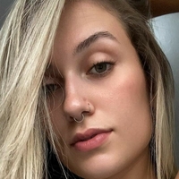 louiseadams Çıplak