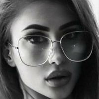 Lucrezia De Lellis Çıplak