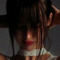 Lucy Loginova Çıplak