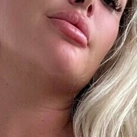 Lucy Nicholson Çıplak