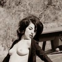Lucy Offerall Çıplak