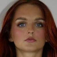 Maddy Hewett Çıplak