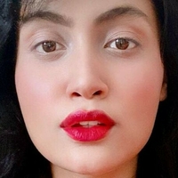 Manvi Chugh Çıplak