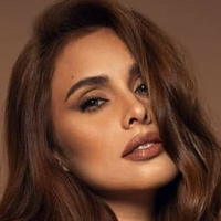 Max Collins Çıplak