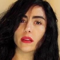 Mayra Rivera Çıplak