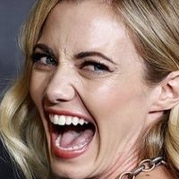 Megan Stevenson Çıplak