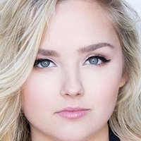Mia Rose Frampton Çıplak