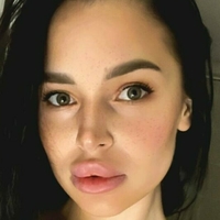 Mila Moore Çıplak