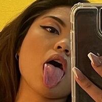 Mila Poonis Çıplak