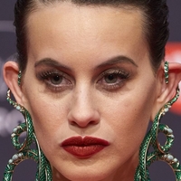 Milena Smit Çıplak