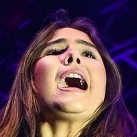 Mimi Webb Çıplak