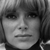 Mireille Darc Çıplak