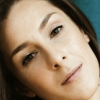 Miss Wolfe Çıplak