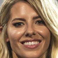 Mollie King Çıplak