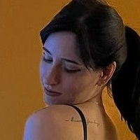 Naza Hansen Çıplak