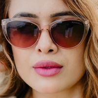 Nehhaa Malik Çıplak