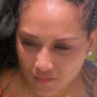 Nia Guzman Çıplak