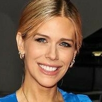Nicki Shields Çıplak