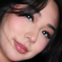 nimkguyen Çıplak