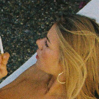 Noemie Neuens Çıplak