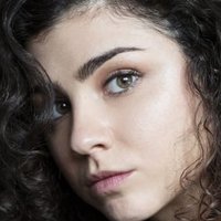 Olivia Delcan Çıplak