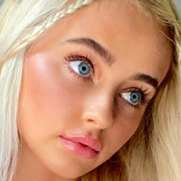 Olivia Mazukina Çıplak