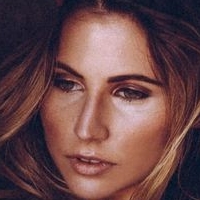 Olivia Pougnet Çıplak
