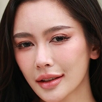 Onanong Wongsila Çıplak