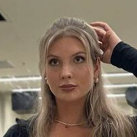 Pauline Caspari Çıplak