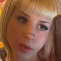 Piercing Poli’s Çıplak