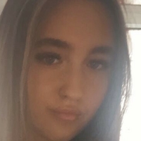 Poppy R Çıplak