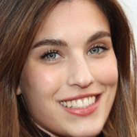 Rainey Qualley Çıplak