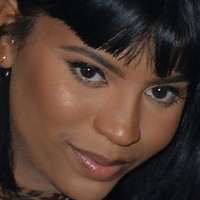 Renell Medrano Çıplak