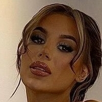 Rhi Rhi G Çıplak