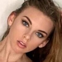 Riah Rose Çıplak
