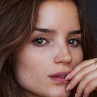 Roos van Montfort Çıplak