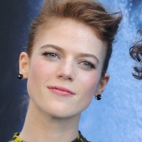Rose Leslie Çıplak