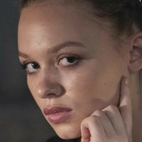 Sadie Soverall Çıplak