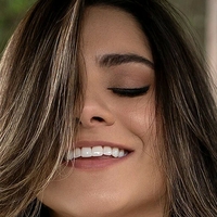 Sara Krisley Çıplak