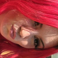 Sara Mills Çıplak