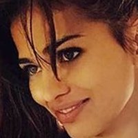Sara Sálamo Çıplak