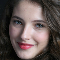 Sara Snadeva Çıplak