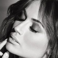 Sara Uribe Çıplak